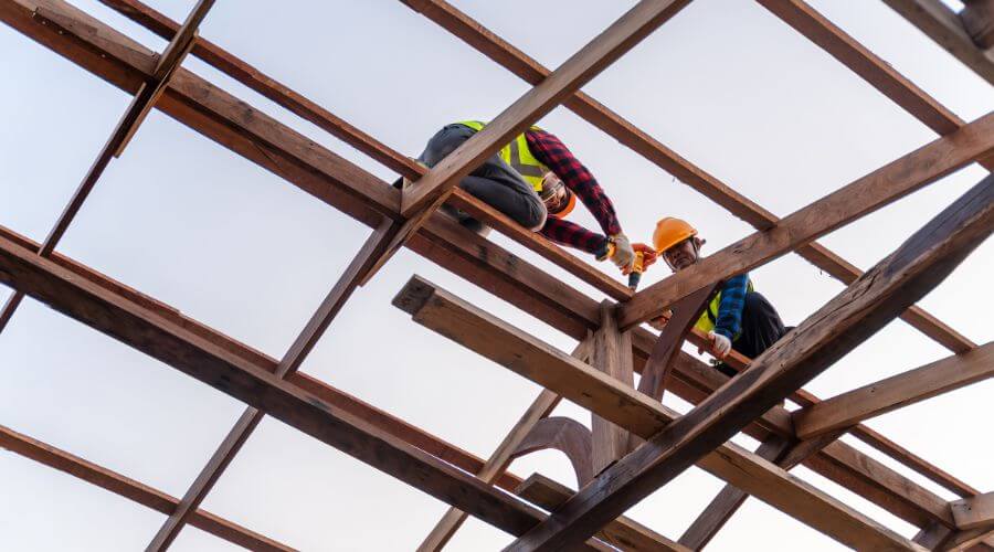 Professional gutter cleaning in Saragosa, TX